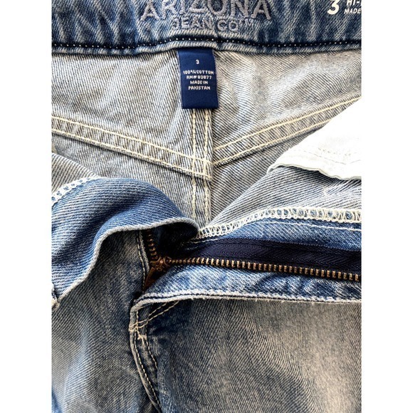 Arizona Hi-Rise Denim Short-NWT‎ - Picture 3 of 6